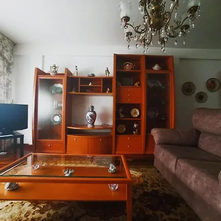 Piso Amplio Y Centrico En *