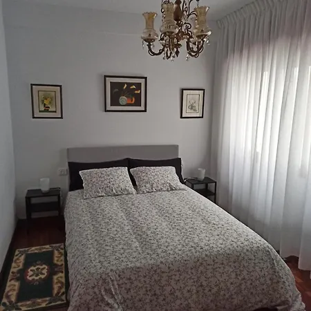 Piso Amplio Y Centrico En *