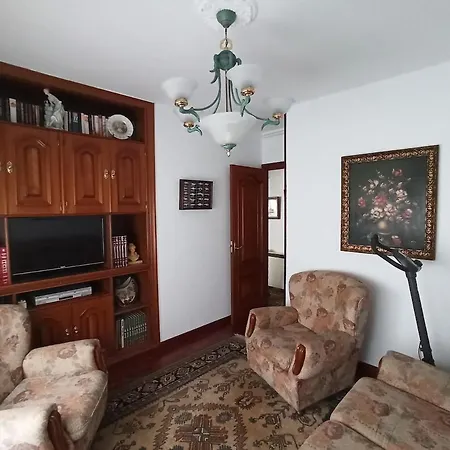 Piso Amplio Y Centrico En *