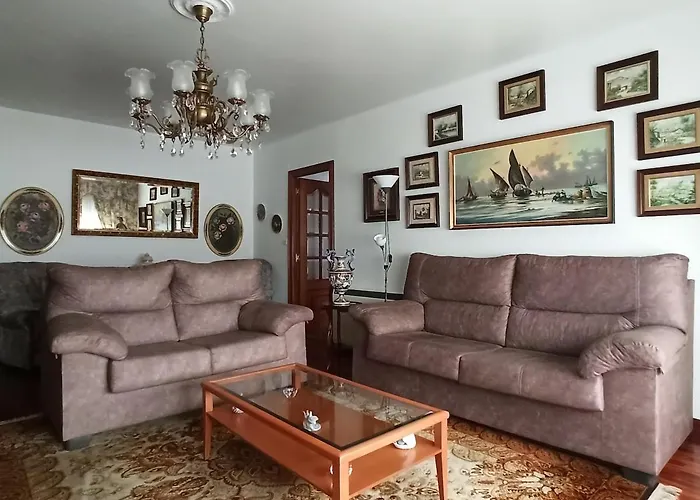 Piso Amplio Y Centrico En Mugardos