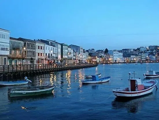 Piso Amplio Y Centrico En * Mugardos